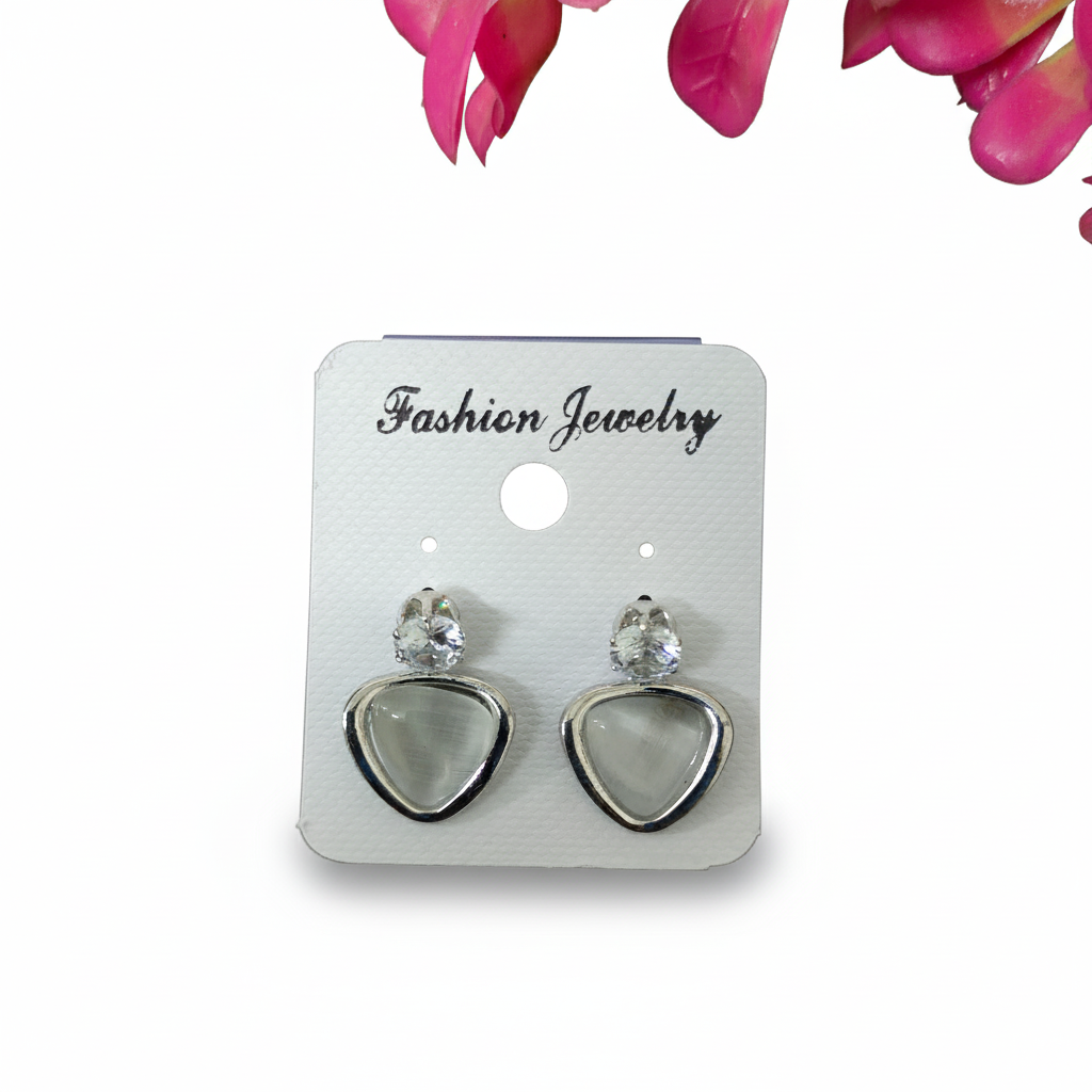 Pearl Amazing White Studs